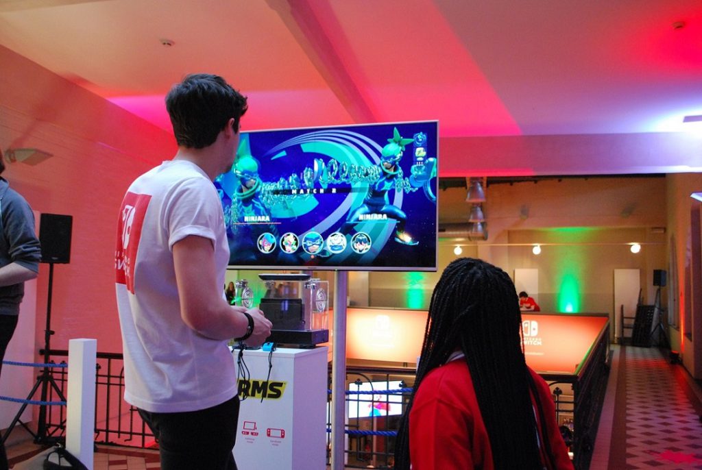 'Arms' konden we wegens groot succes niet testen, maar het belooft een update van 'Boxing' uit 'Wii Sports'.