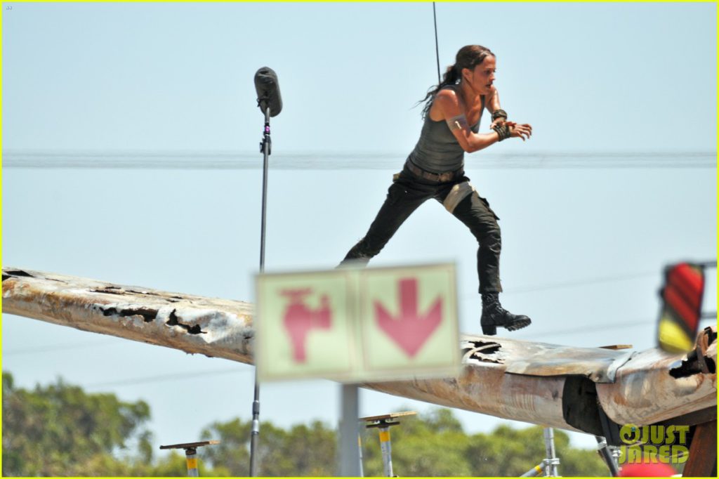 alicia-vikander-first-look-tomb-raider-lara-croft-08