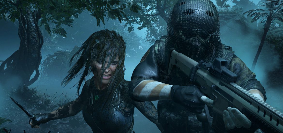 Lara Croft boos soldaat neerslaan