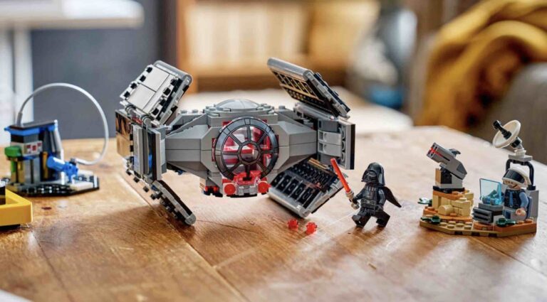 LEGO smart brick darth vader