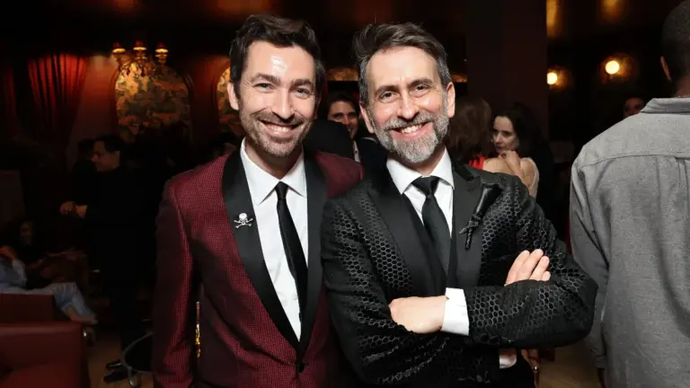 Zach Lipovsky en Adam B Stein